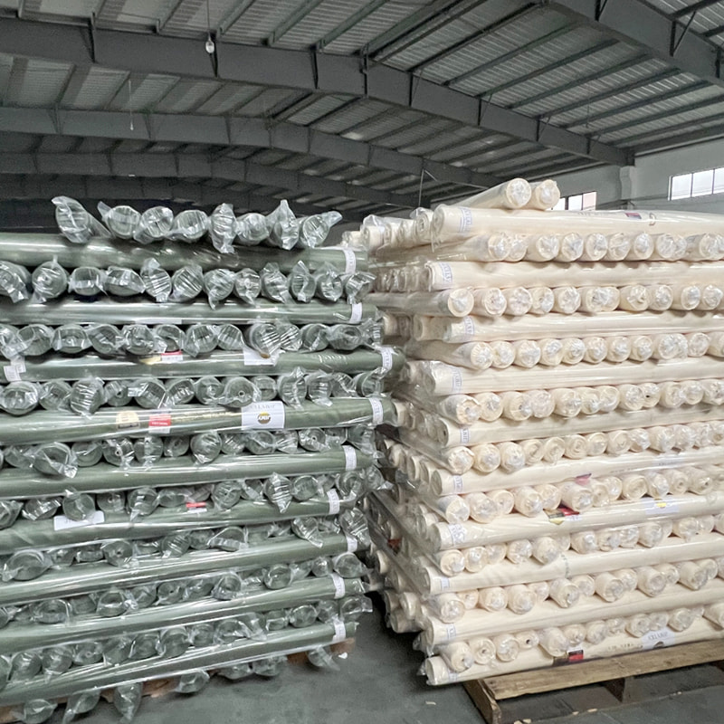 TMIE-08-1-1 70GSM 122CM Košilový oděv Měkká a lesklá látka 100% polyester Materiál barvený leštěnou polyesterovou popelínovou látkou