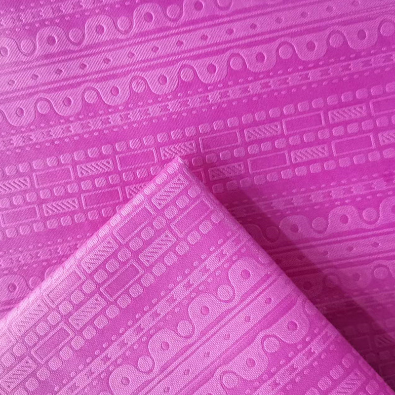 TMIE-08-2-3 115GSM 100% polyester Vysokohustotní barvené s geometrickým vzorem Reliéfní polypopelínová tkanina